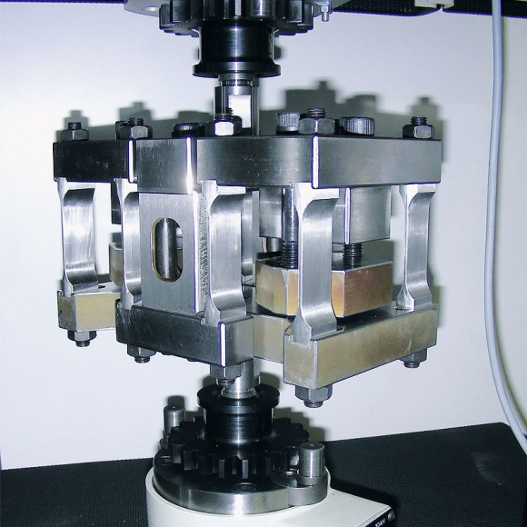 Магнитно-резонансная машина RUMUL TESTRONIC 100 кН